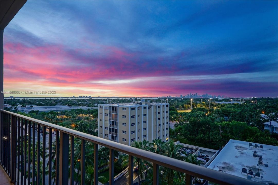 Недавно продано: $1,075,000 (3 спален, 2 ванн, 1700 Квадратных фут)