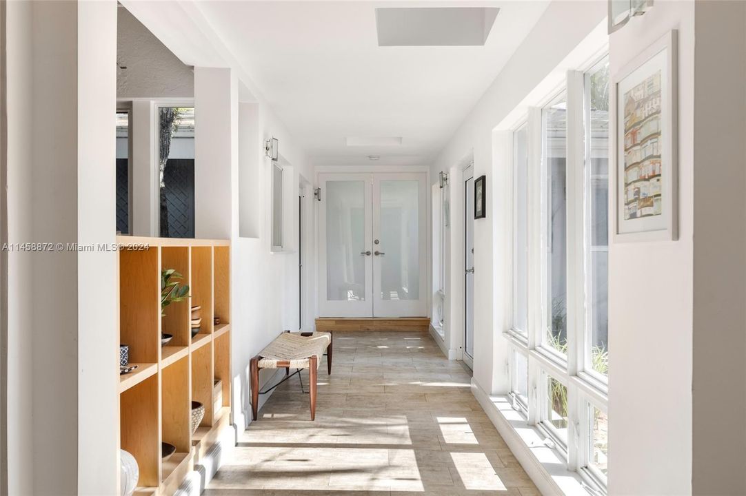 Недавно продано: $2,399,000 (4 спален, 3 ванн, 2407 Квадратных фут)