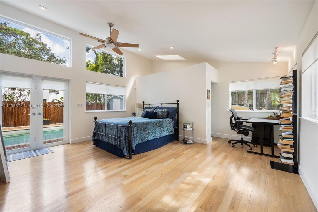 Недавно продано: $2,399,000 (4 спален, 3 ванн, 2407 Квадратных фут)