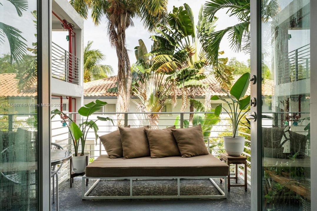 Недавно продано: $435,000 (1 спален, 1 ванн, 516 Квадратных фут)