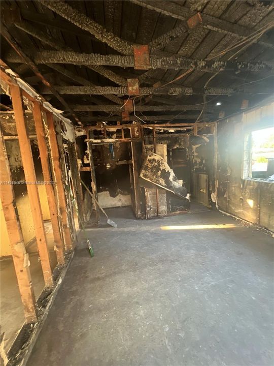 最近售出: $589,000 (4 贝兹, 4 浴室, 1281 平方英尺)