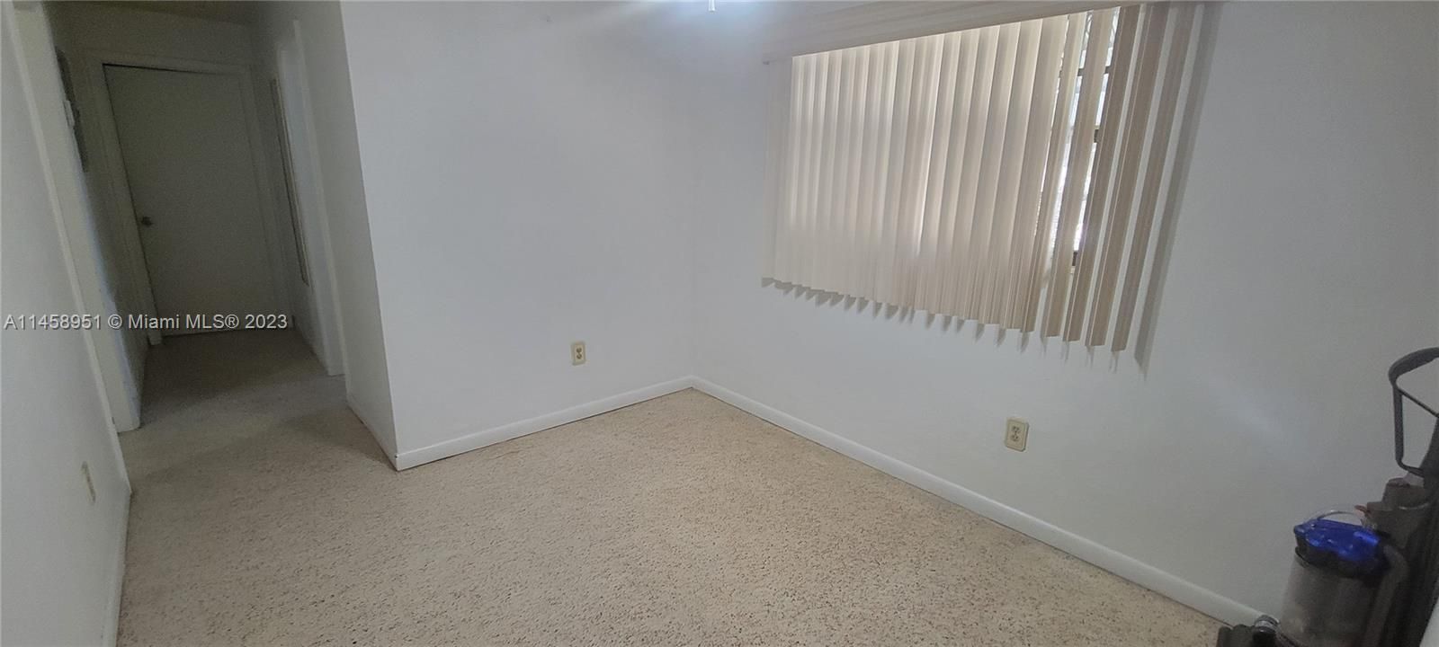 Recently Sold: $415,000 (2 beds, 2 baths, 1000 Square Feet)