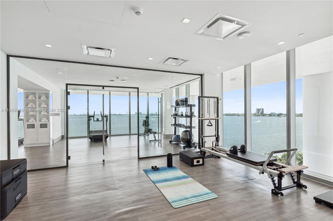 Vendido Recientemente: $1,350,000 (2 camas, 2 baños, 0 Pies cuadrados)