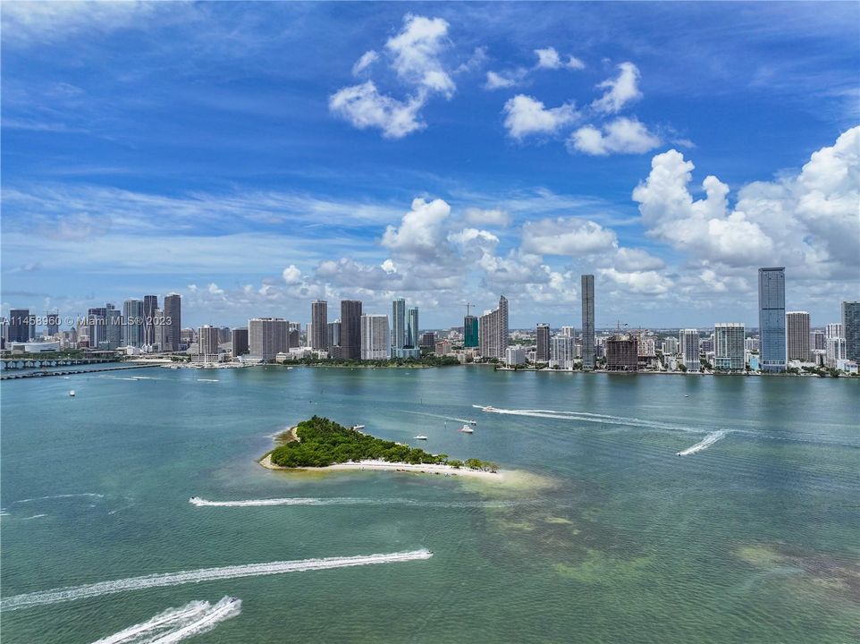 Vendido Recientemente: $1,350,000 (2 camas, 2 baños, 0 Pies cuadrados)