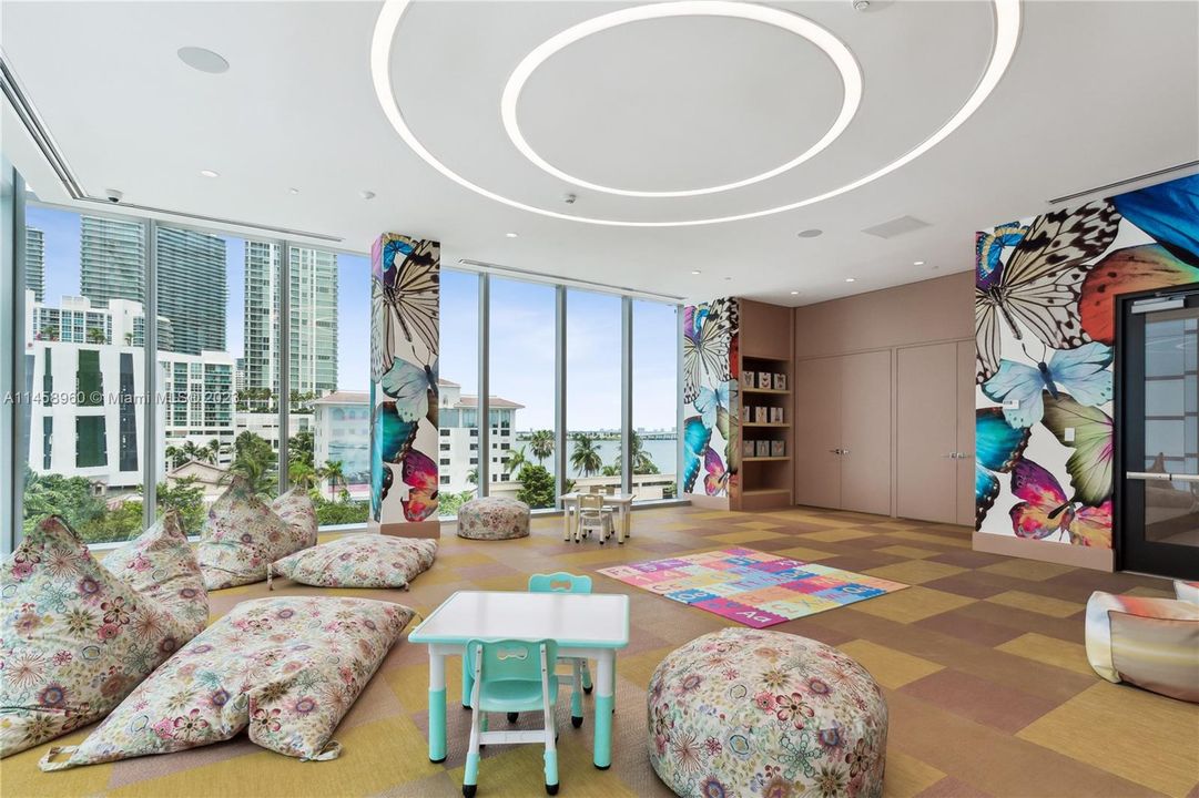 Vendido Recientemente: $1,350,000 (2 camas, 2 baños, 0 Pies cuadrados)