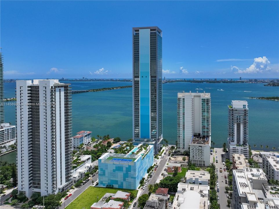 Vendido Recientemente: $1,350,000 (2 camas, 2 baños, 0 Pies cuadrados)