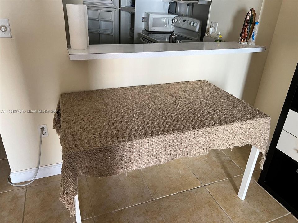 Recently Rented: $1,900 (0 beds, 1 baths, 545 Square Feet)