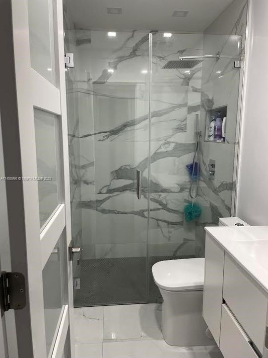 Recently Sold: $799,999 (4 beds, 2 baths, 1568 Square Feet)