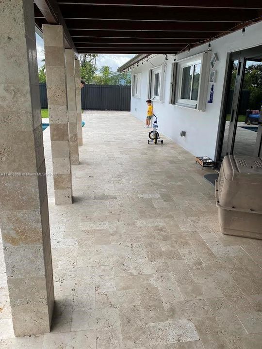 Recently Sold: $799,999 (4 beds, 2 baths, 1568 Square Feet)