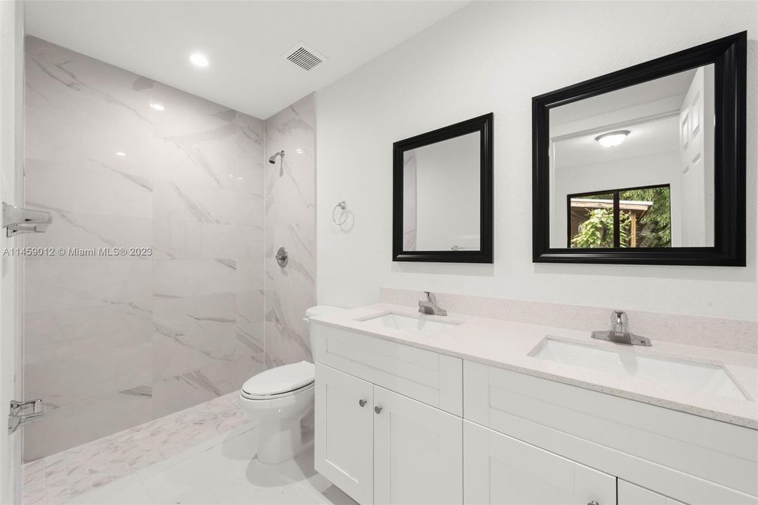 Recently Sold: $775,000 (0 beds, 0 baths, 2400 Square Feet)