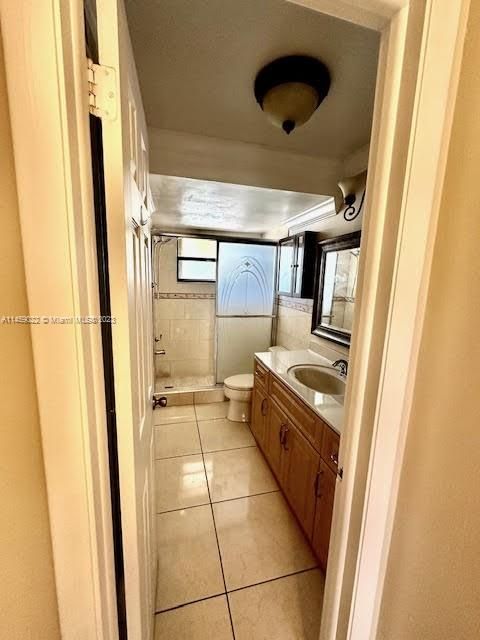 Active With Contract: $149,900 (1 beds, 1 baths, 862 Square Feet)