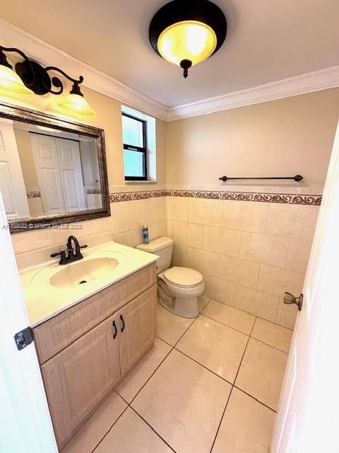 Active With Contract: $149,900 (1 beds, 1 baths, 862 Square Feet)