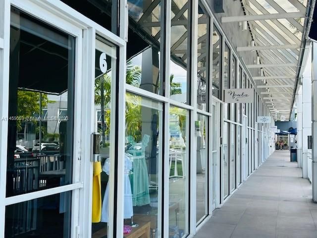 最近售出: $1,198,700 (0 贝兹, 0 浴室, 0 平方英尺)