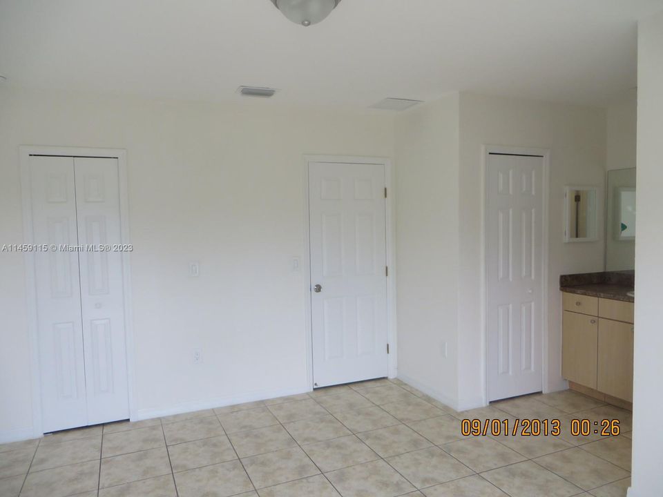 Vendido Recientemente: $365,000 (3 camas, 2 baños, 1394 Pies cuadrados)