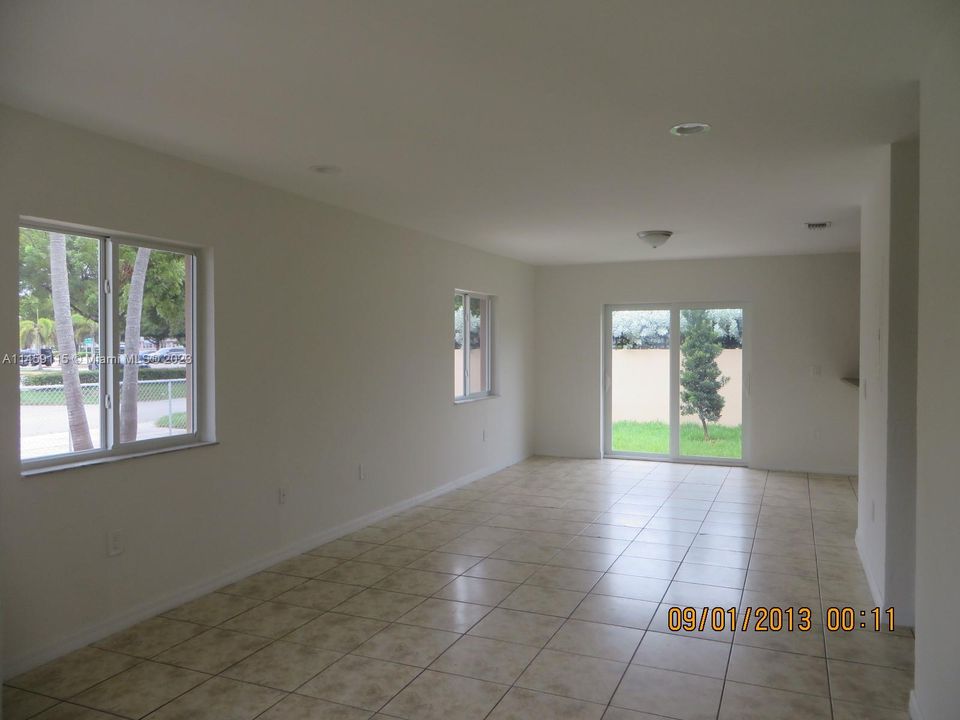 Vendido Recientemente: $365,000 (3 camas, 2 baños, 1394 Pies cuadrados)