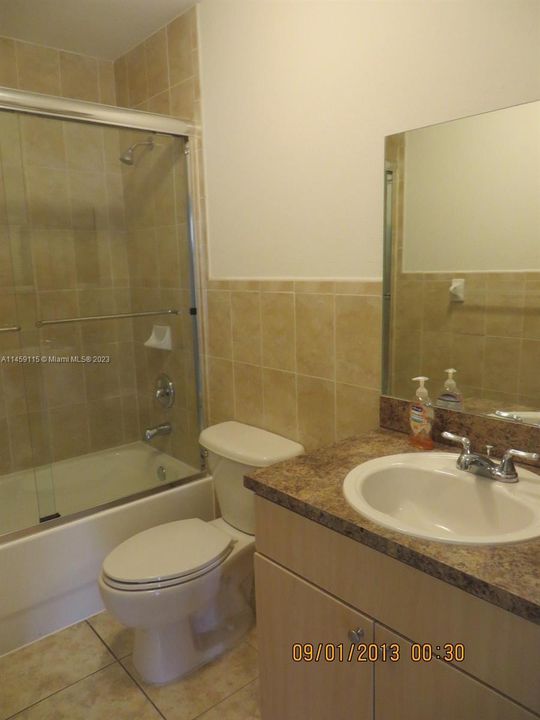 Vendido Recientemente: $365,000 (3 camas, 2 baños, 1394 Pies cuadrados)