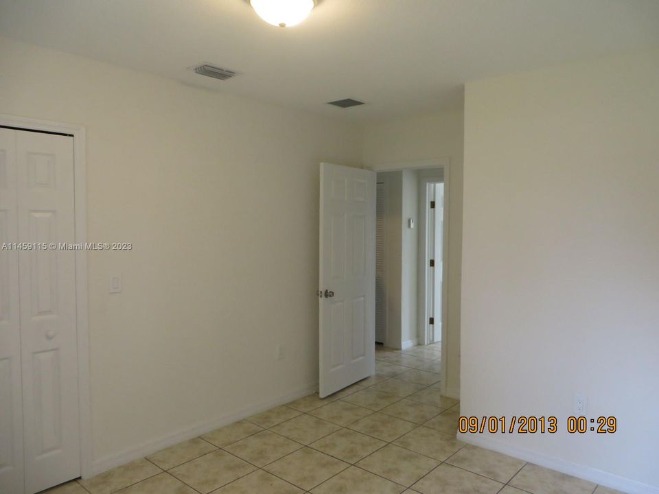 Vendido Recientemente: $365,000 (3 camas, 2 baños, 1394 Pies cuadrados)