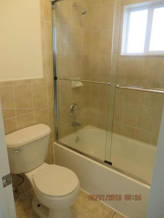 Vendido Recientemente: $365,000 (3 camas, 2 baños, 1394 Pies cuadrados)