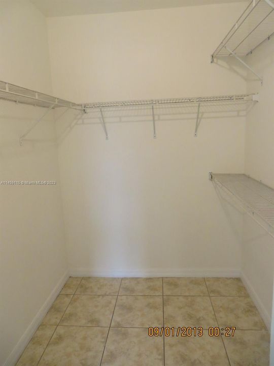 Vendido Recientemente: $365,000 (3 camas, 2 baños, 1394 Pies cuadrados)