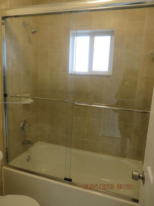 Vendido Recientemente: $365,000 (3 camas, 2 baños, 1394 Pies cuadrados)