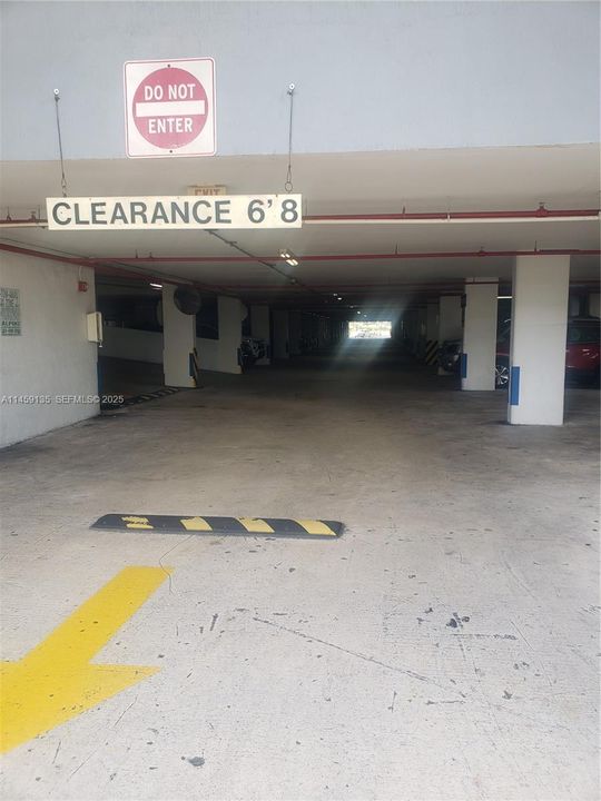 For Sale: $385,000 (2 beds, 2 baths, 922 Square Feet)