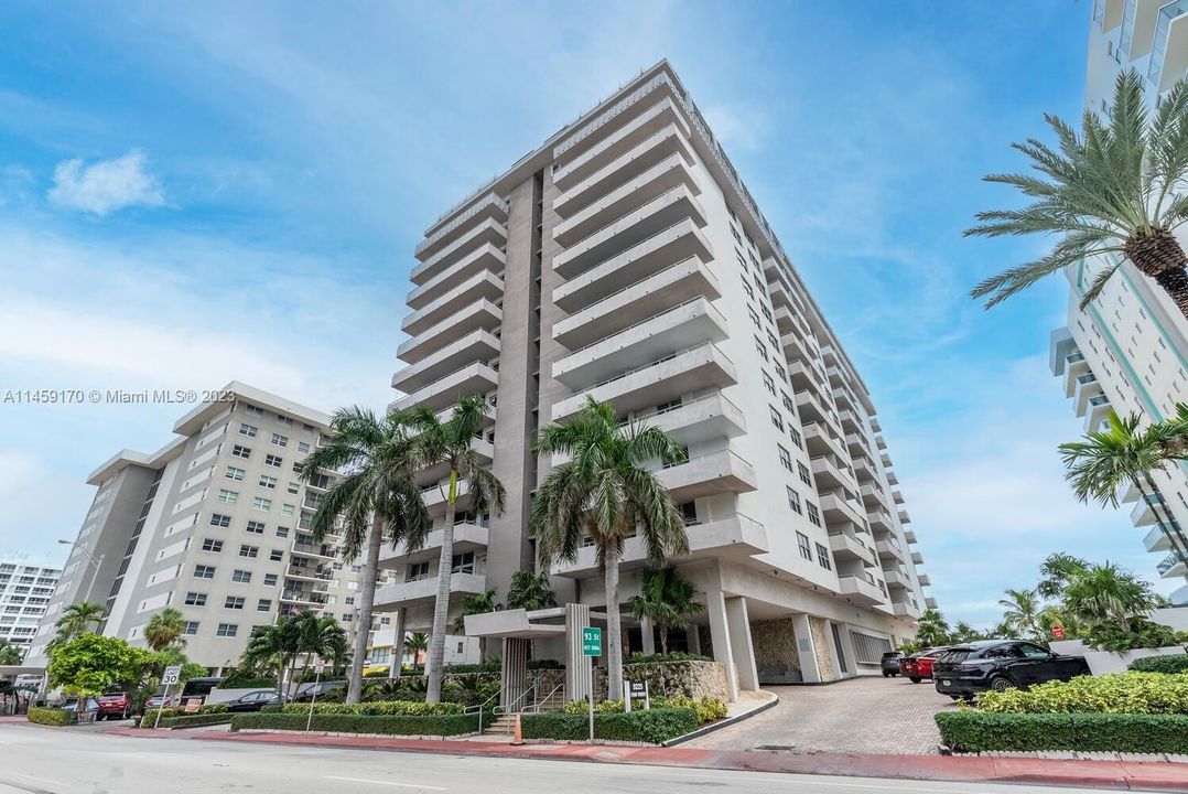 Recently Rented: $2,500 (1 beds, 1 baths, 918 Square Feet)