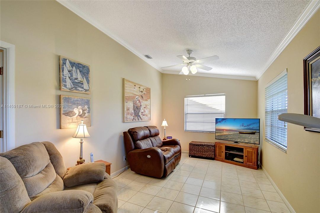 Recently Sold: $385,000 (2 beds, 2 baths, 1512 Square Feet)