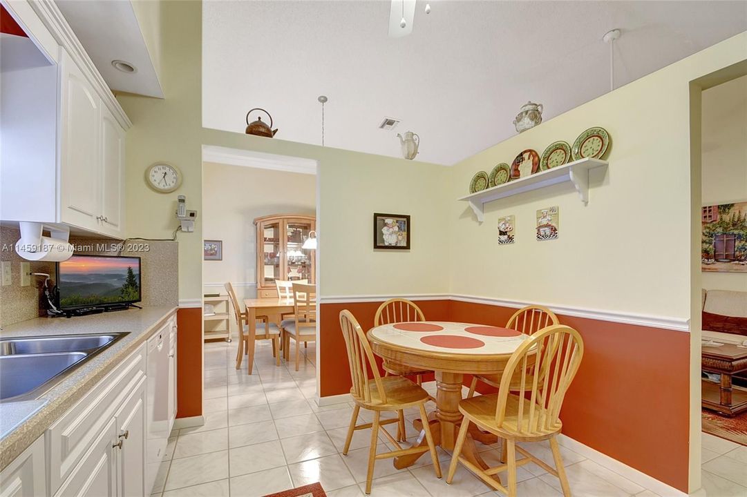 Recently Sold: $385,000 (2 beds, 2 baths, 1512 Square Feet)