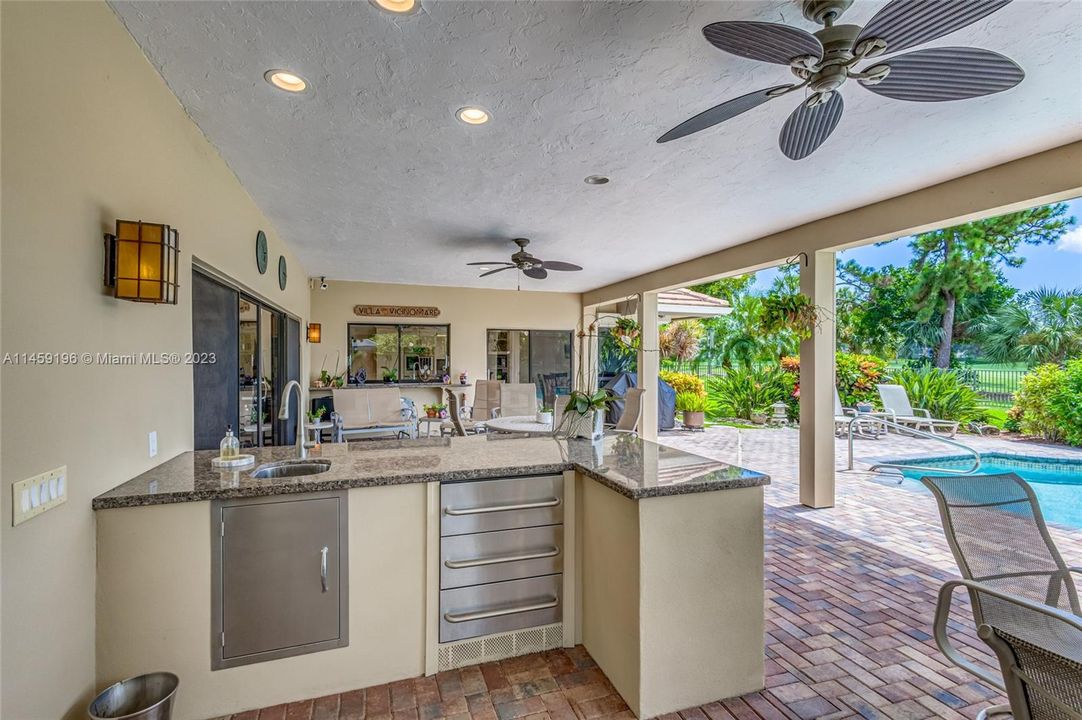 Recently Sold: $1,350,000 (3 beds, 2 baths, 3170 Square Feet)