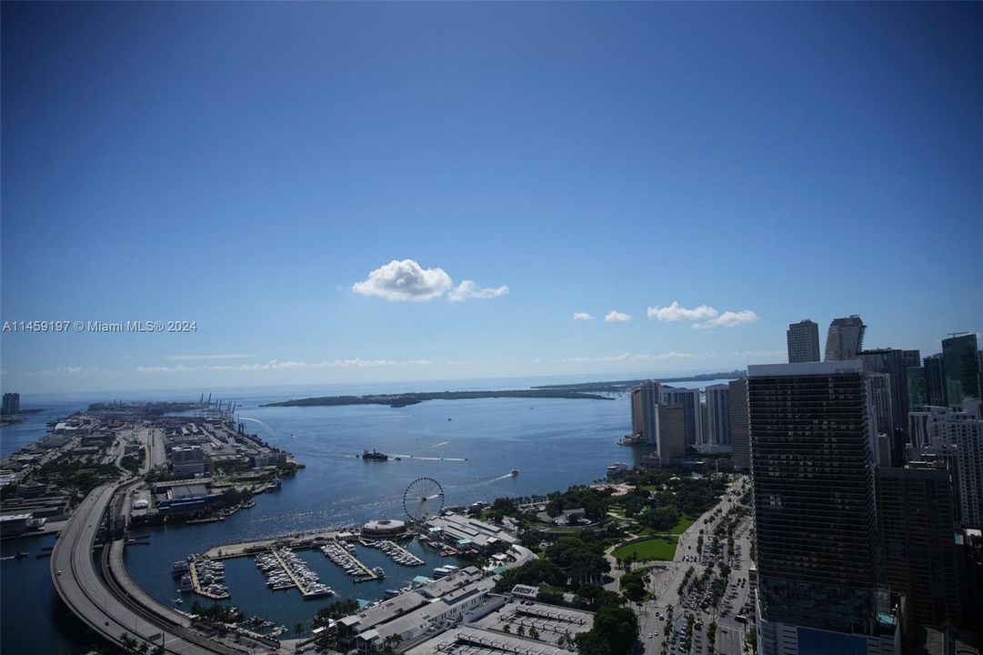 Recently Sold: $2,200,000 (3 beds, 3 baths, 2703 Square Feet)