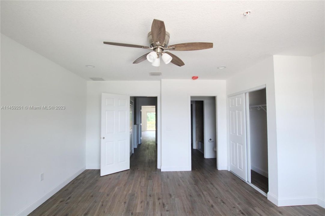 For Rent: $2,050 (2 beds, 2 baths, 1820 Square Feet)