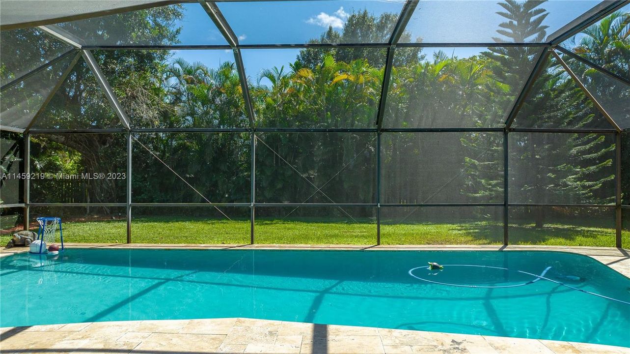 Recently Sold: $825,000 (4 beds, 3 baths, 2216 Square Feet)