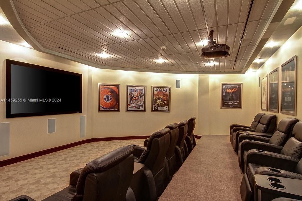 Recently Sold: $649,000 (2 beds, 2 baths, 1203 Square Feet)