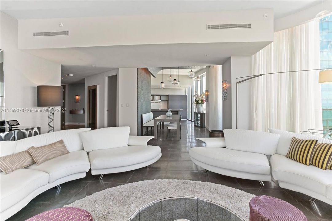 Recently Sold: $2,199,999 (3 beds, 3 baths, 2457 Square Feet)