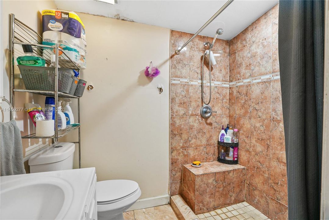 最近售出: $105,000 (3 贝兹, 2 浴室, 0 平方英尺)