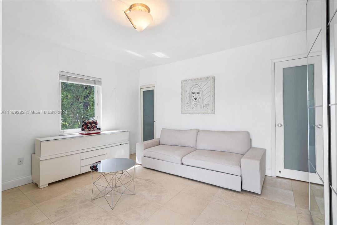 En Venta: $7,900,000 (4 camas, 4 baños, 3008 Pies cuadrados)