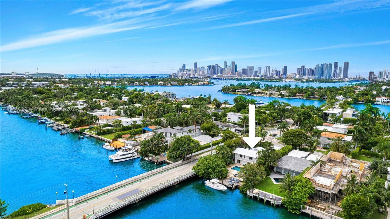 En Venta: $7,900,000 (4 camas, 4 baños, 3008 Pies cuadrados)