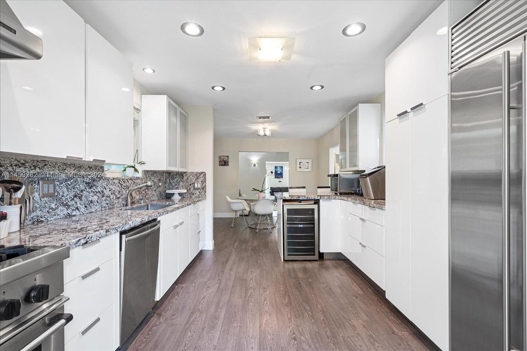 En Venta: $7,900,000 (4 camas, 4 baños, 3008 Pies cuadrados)