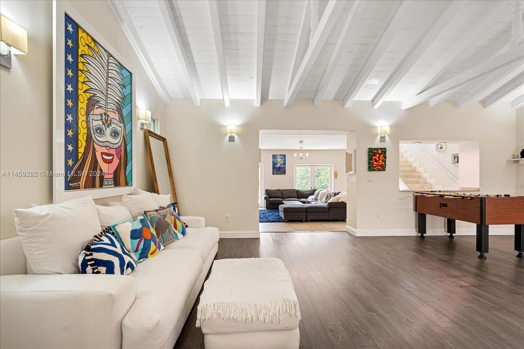 En Venta: $7,900,000 (4 camas, 4 baños, 3008 Pies cuadrados)