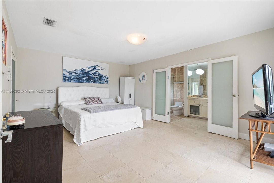 En Venta: $7,900,000 (4 camas, 4 baños, 3008 Pies cuadrados)