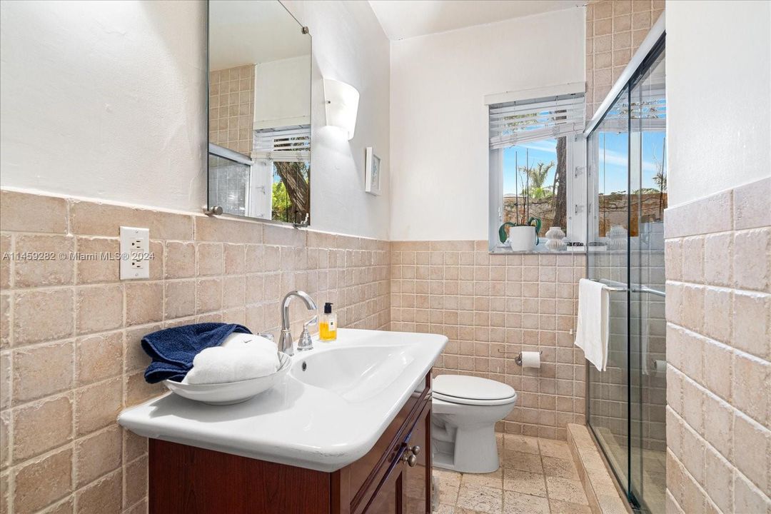 En Venta: $7,900,000 (4 camas, 4 baños, 3008 Pies cuadrados)