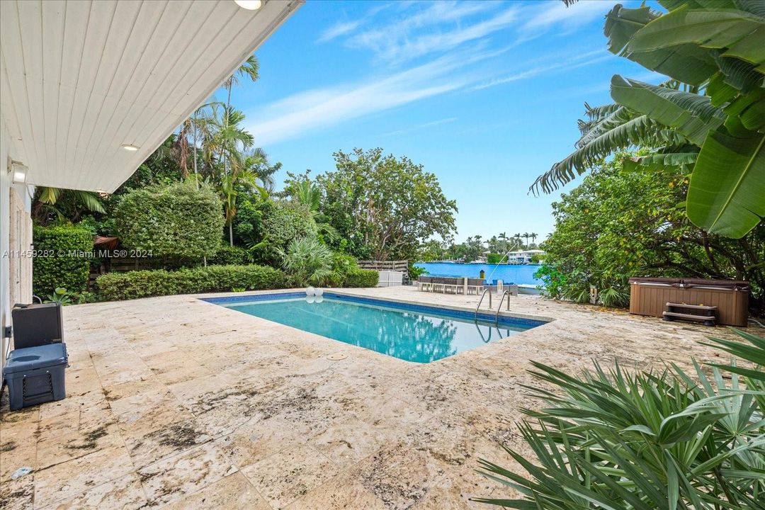 En Venta: $7,900,000 (4 camas, 4 baños, 3008 Pies cuadrados)