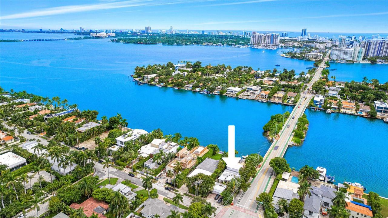 En Venta: $7,900,000 (4 camas, 4 baños, 3008 Pies cuadrados)