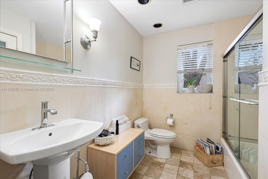 En Venta: $7,900,000 (4 camas, 4 baños, 3008 Pies cuadrados)