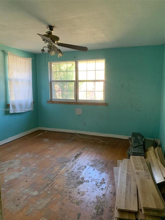 Recently Sold: $177,000 (3 beds, 2 baths, 1685 Square Feet)