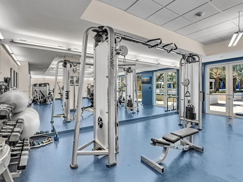 Recently Sold: $689,000 (2 beds, 2 baths, 1425 Square Feet)