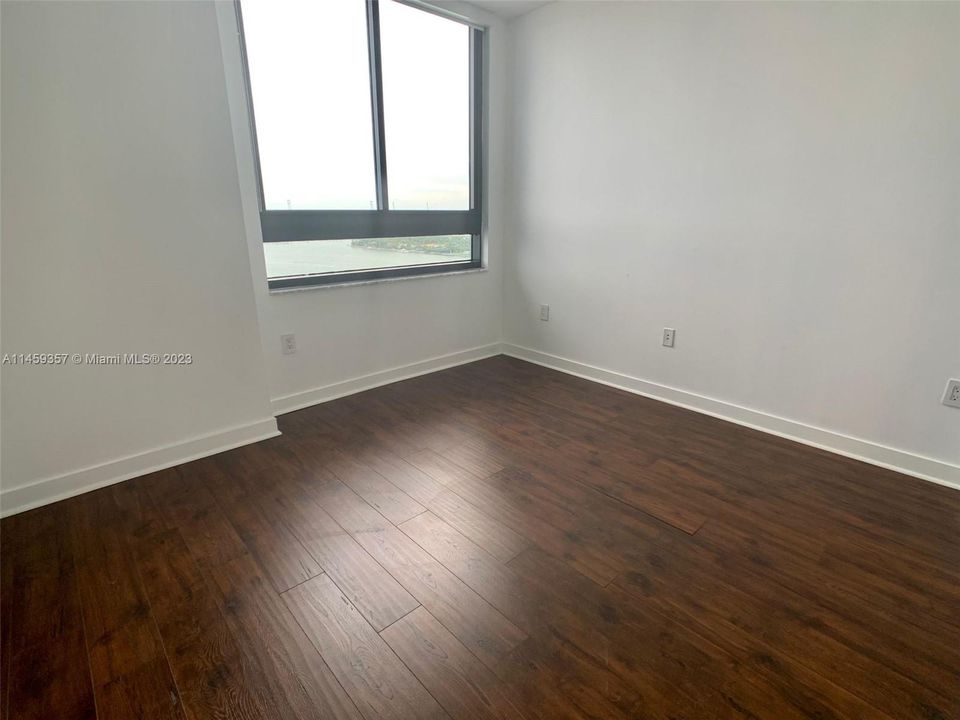 Recently Rented: $4,500 (2 beds, 2 baths, 1127 Square Feet)