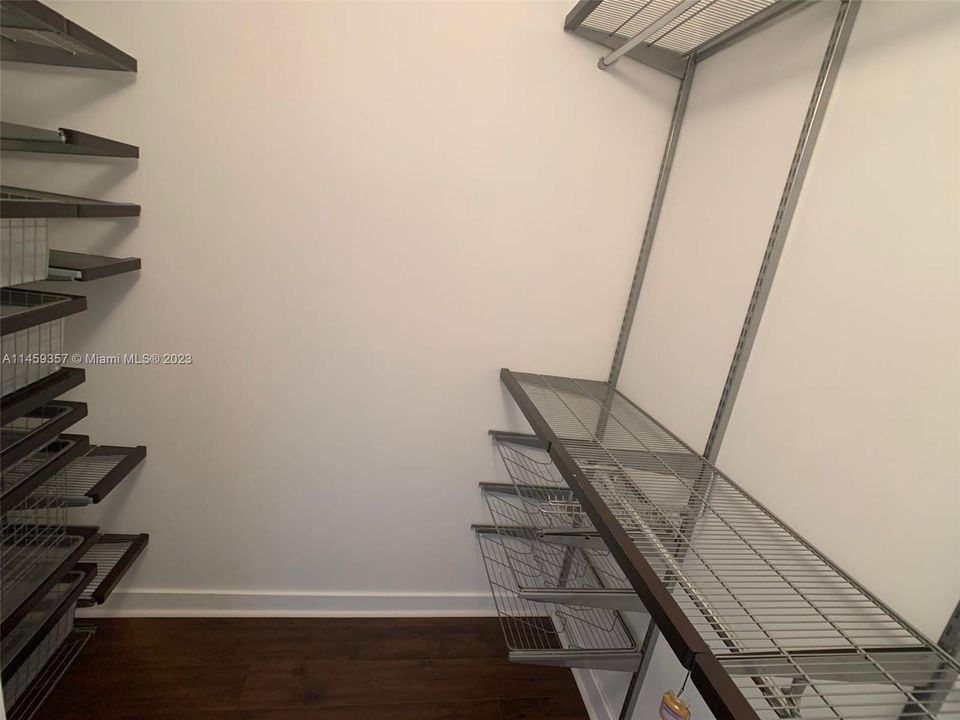 Recently Rented: $4,500 (2 beds, 2 baths, 1127 Square Feet)