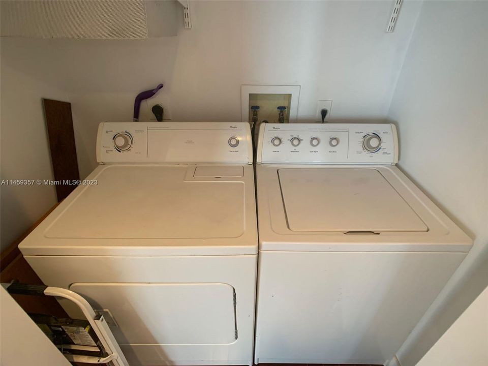 Recently Rented: $4,500 (2 beds, 2 baths, 1127 Square Feet)