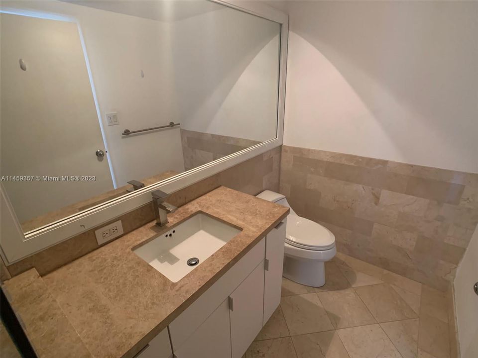 Recently Rented: $4,500 (2 beds, 2 baths, 1127 Square Feet)